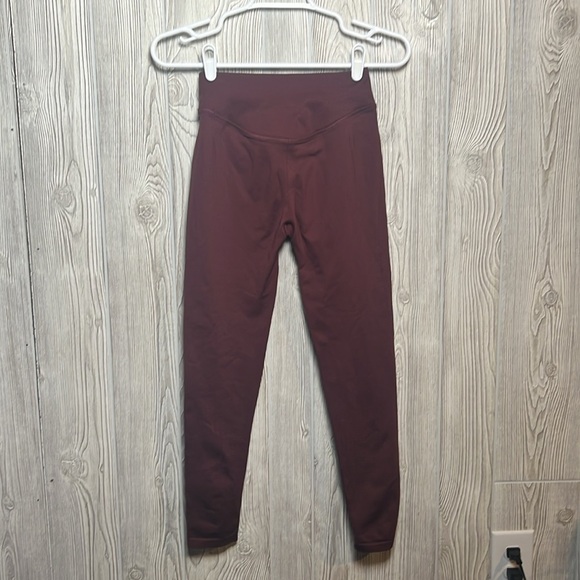 GymShark SWEAT SEAMLESS LEGGINGS Cherry Brown Size Small Like New - Picture 6 of 7